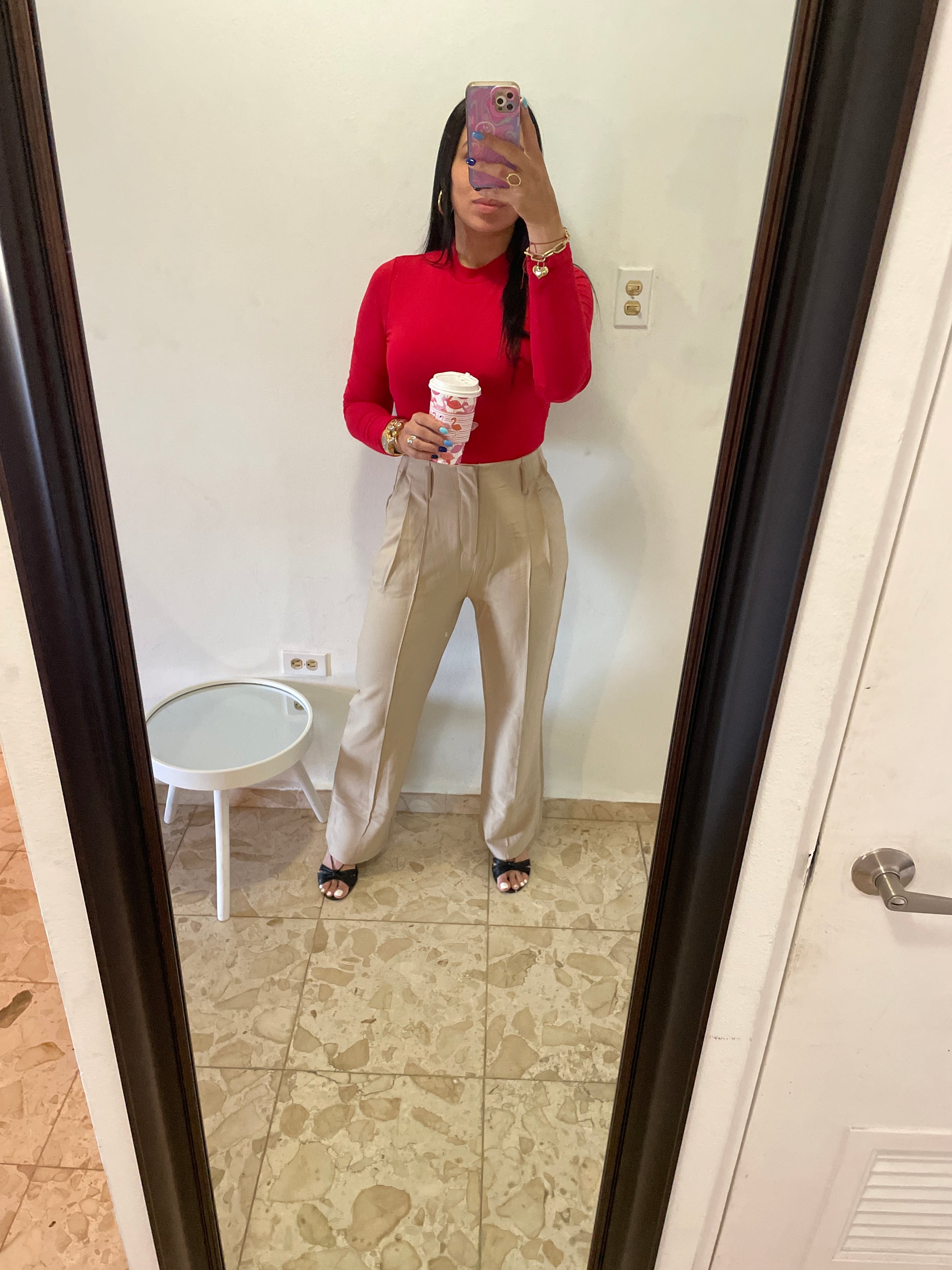 High-waist pants/ Office style