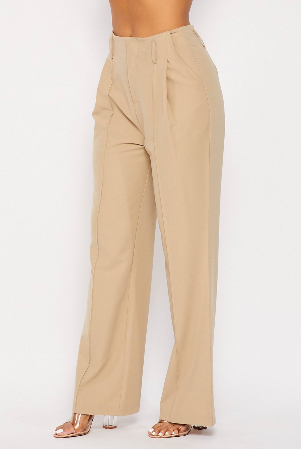 High-waist pants/ Office style