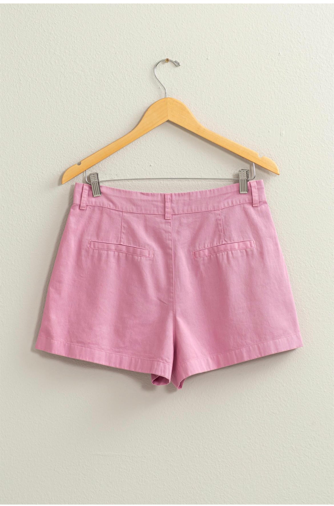 Pink short pants